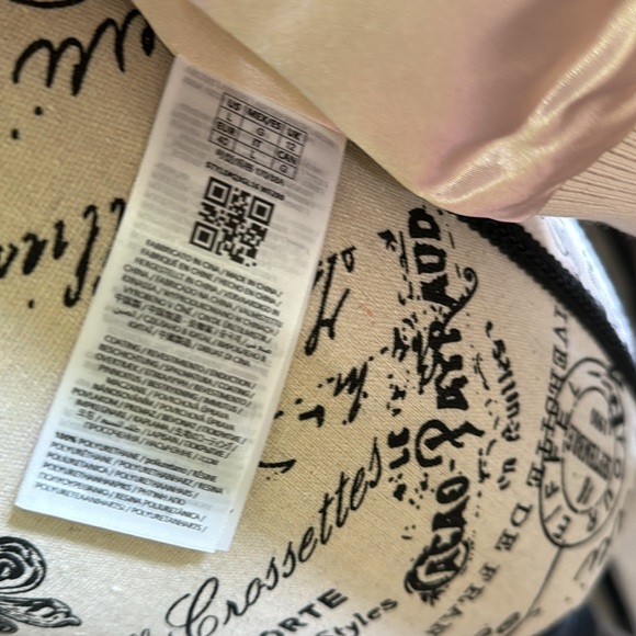 Brandnew Guess Varsity Jacket - Picture 3 of 4